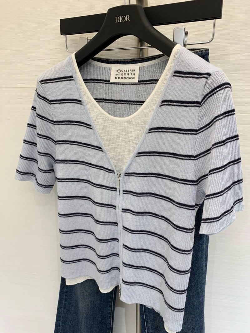 Packable Unclassified Brand T-Shirts 147194
