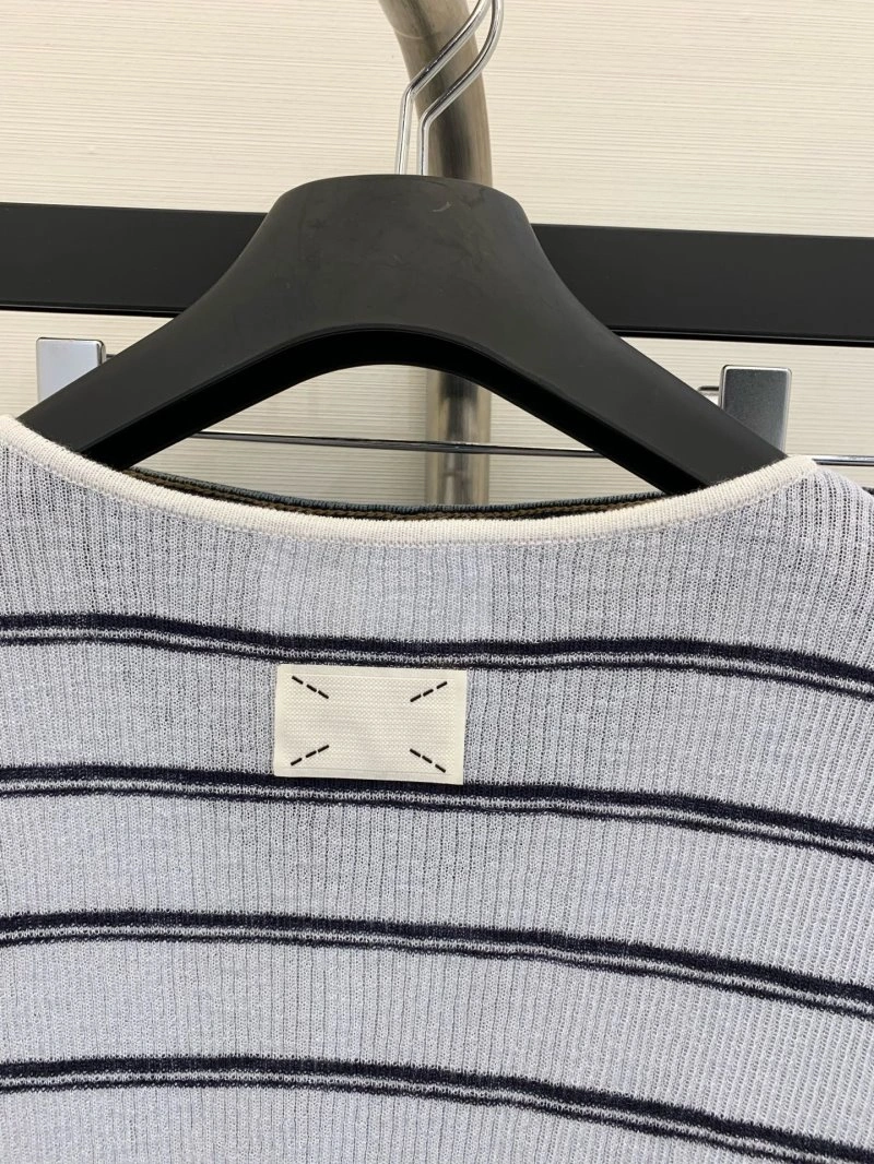 Packable Unclassified Brand T-Shirts 147194