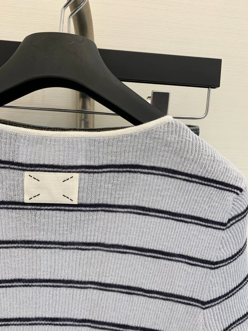 Packable Unclassified Brand T-Shirts 147194