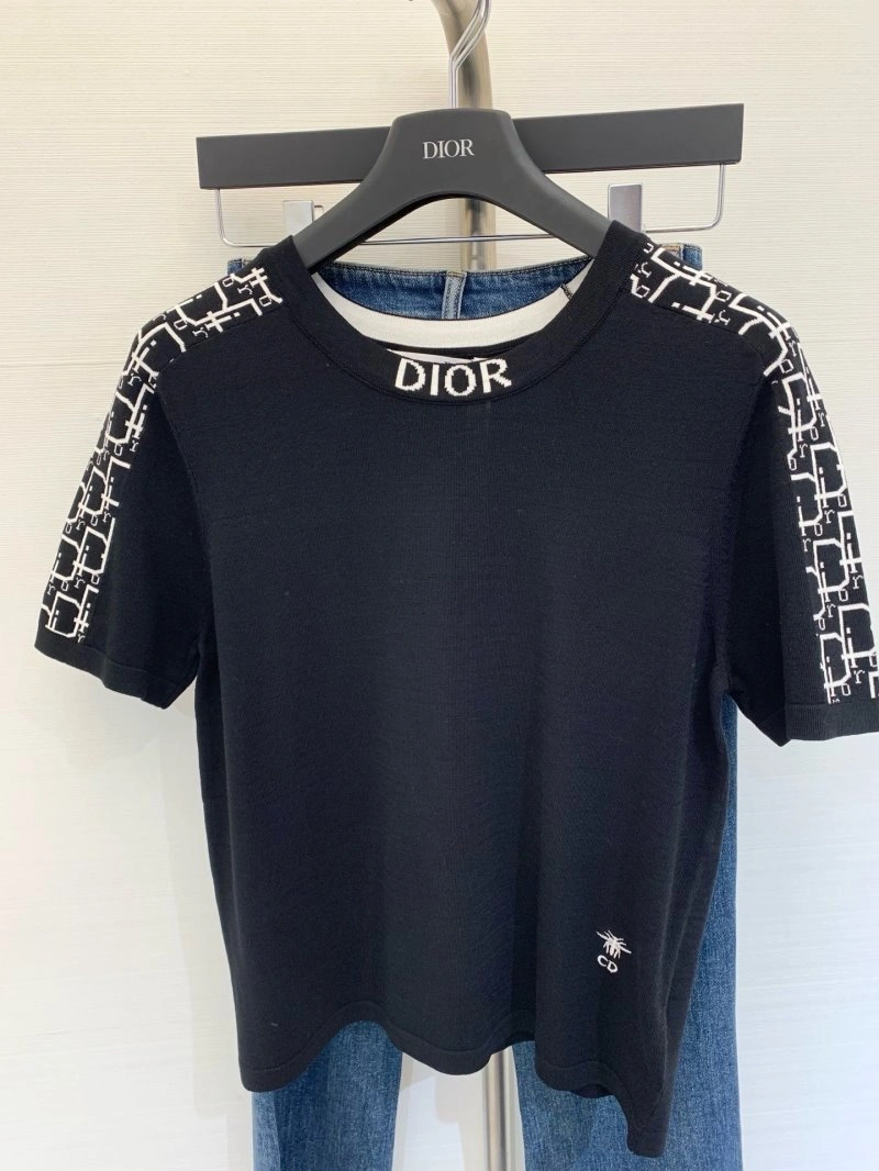 Thermal Unclassified Brand T-Shirts 147164