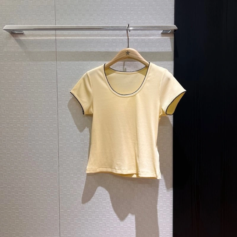 Bold Unclassified Brand T-Shirts 147141