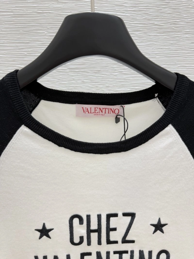 Sophisticated Unclassified Brand T-Shirts 147111