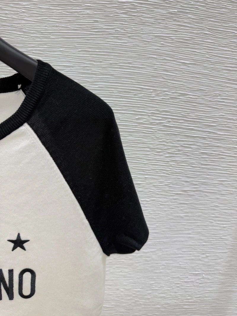 Sophisticated Unclassified Brand T-Shirts 147111