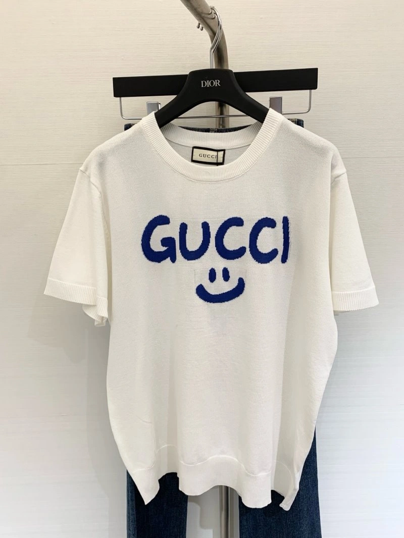 Functional Unclassified Brand T-Shirts 147100