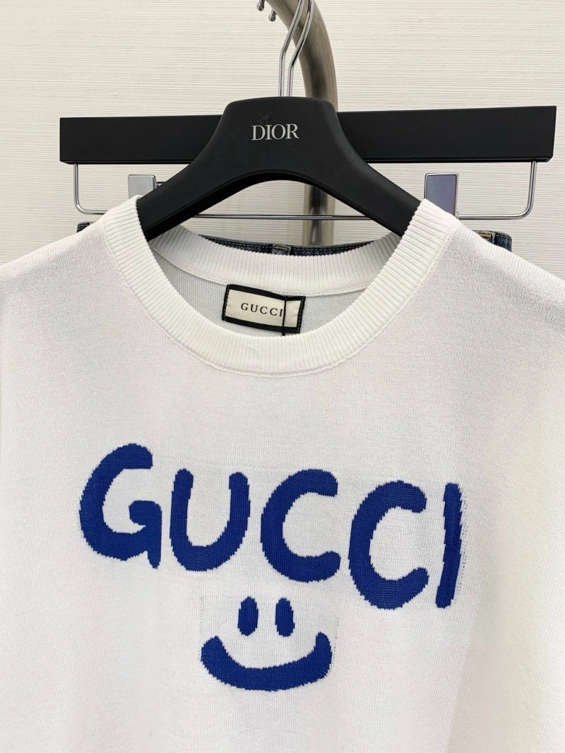 Functional Unclassified Brand T-Shirts 147100