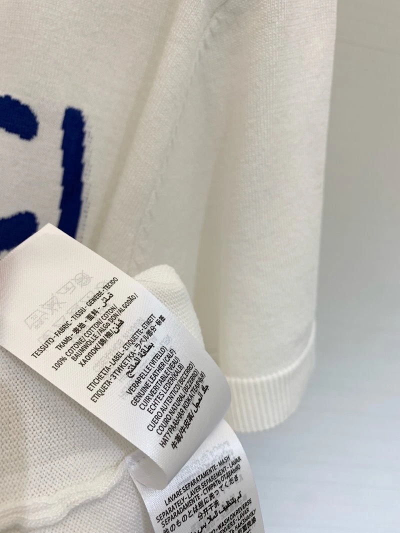 Functional Unclassified Brand T-Shirts 147100