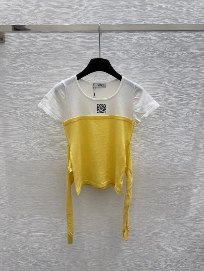 Unique Unclassified Brand T-Shirts 147095