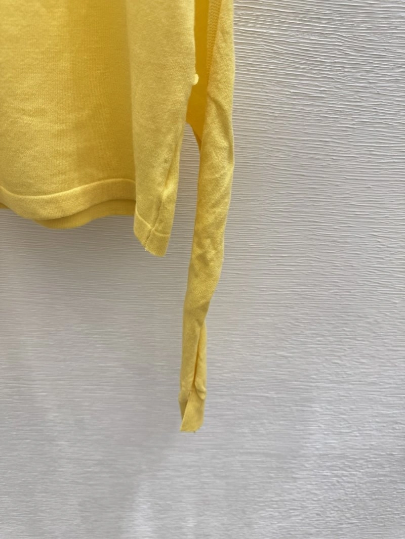 Unique Unclassified Brand T-Shirts 147095