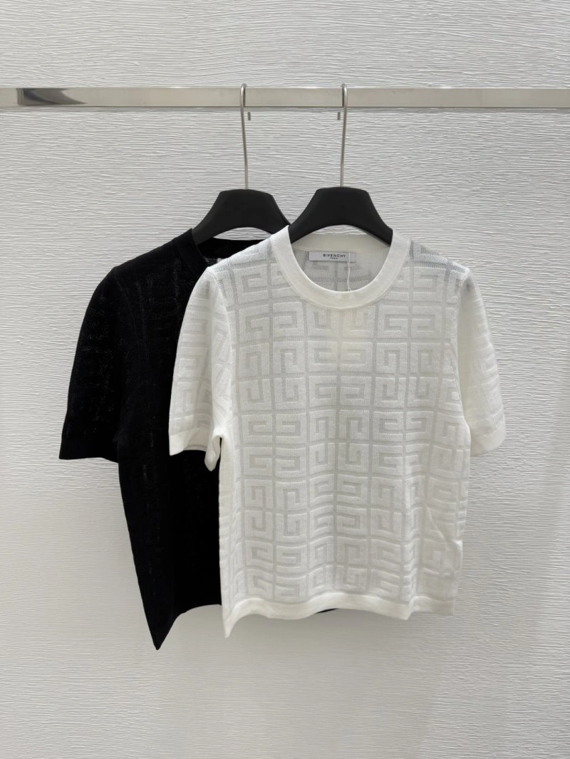 Functional Unclassified Brand T-Shirts 147091