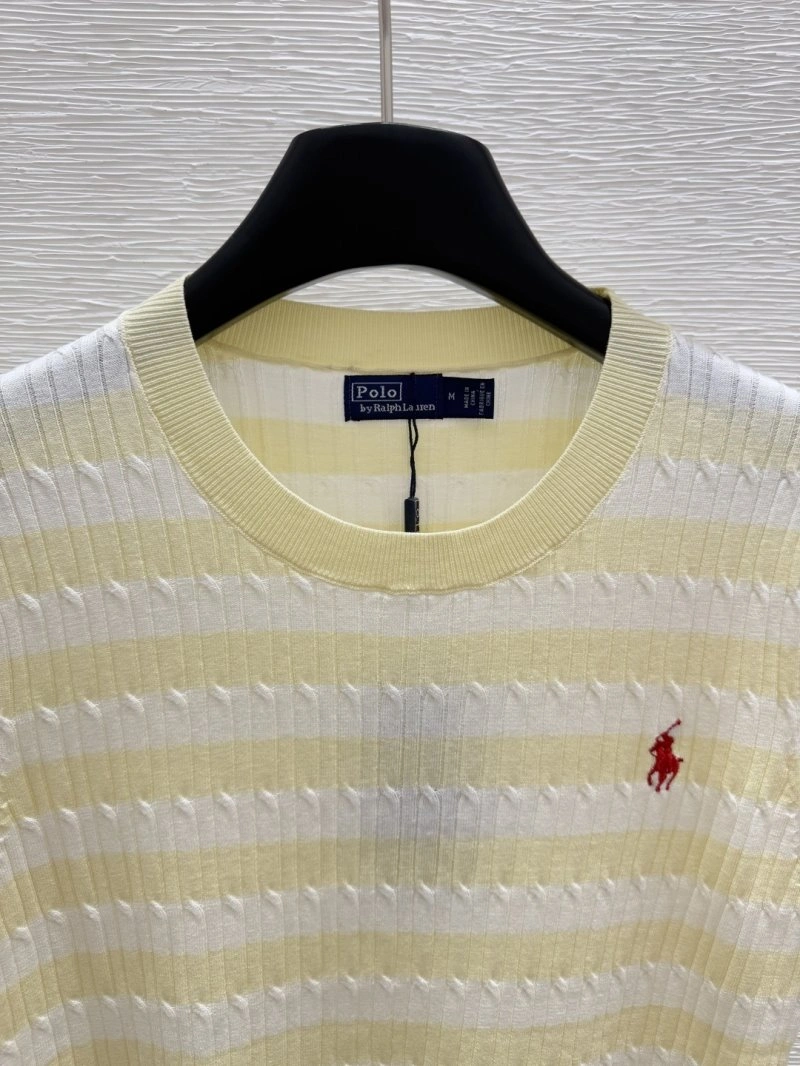 Tailored Unclassified Brand T-Shirts 147088