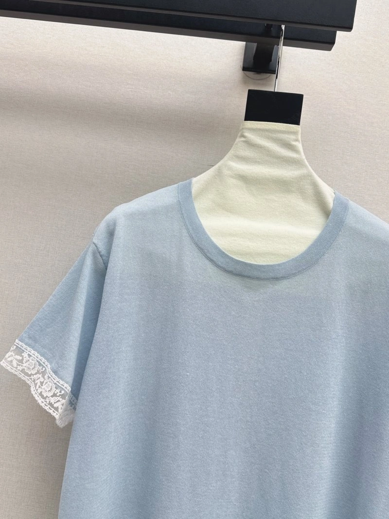 Unique Unclassified Brand T-Shirts 147083