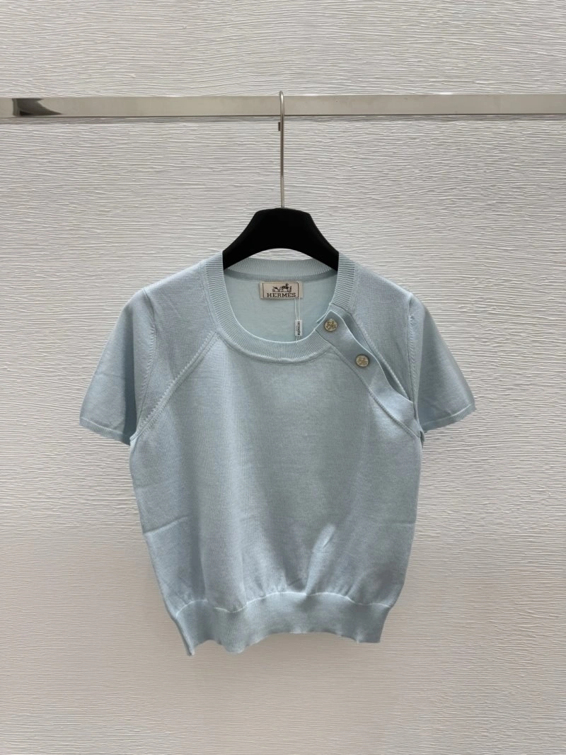 UrbanChic Unclassified Brand T-Shirts 147072