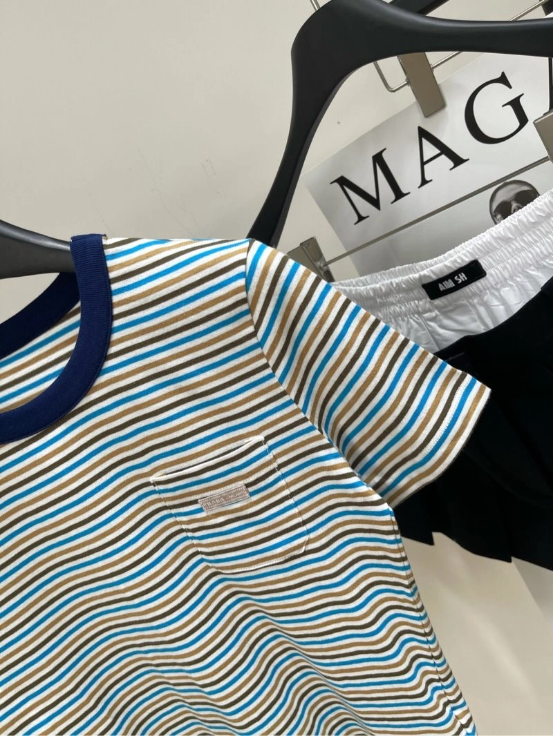 Minimalist Unclassified Brand T-Shirts 147062