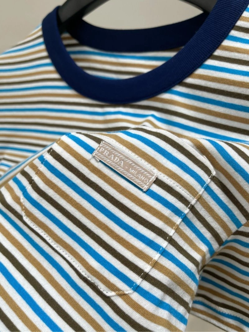 Minimalist Unclassified Brand T-Shirts 147062