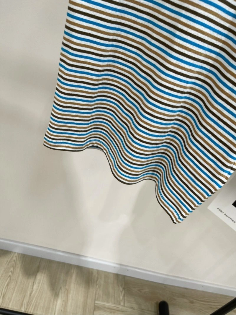 Minimalist Unclassified Brand T-Shirts 147062