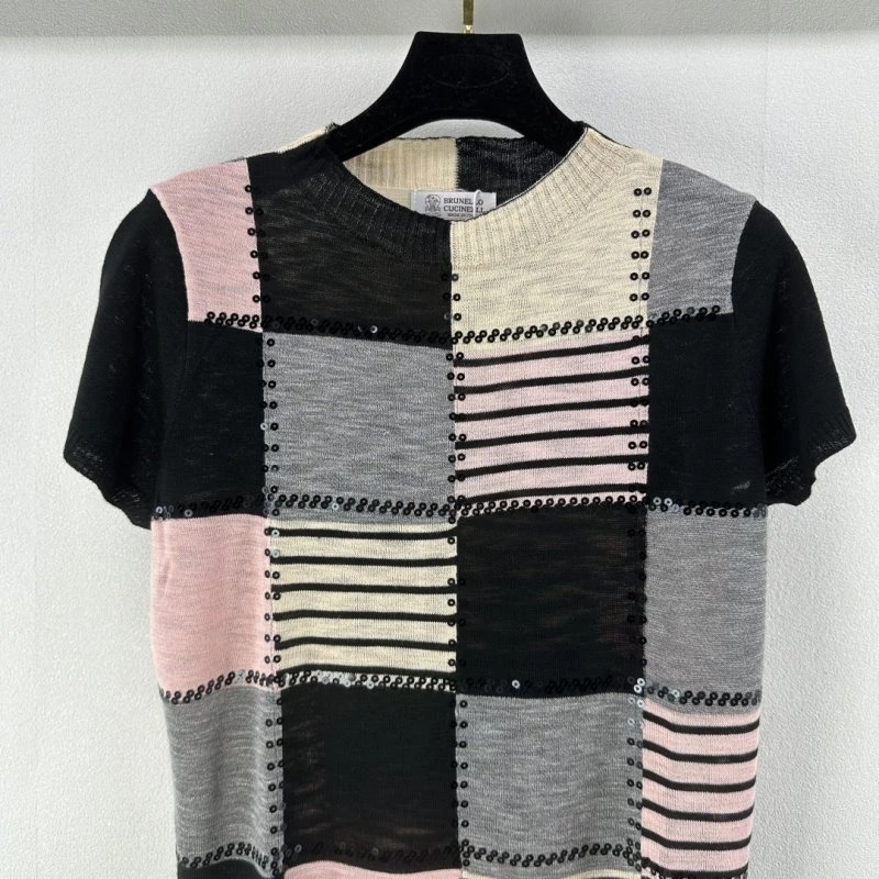 UrbanChic Unclassified Brand T-Shirts 147047