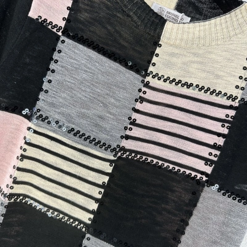 UrbanChic Unclassified Brand T-Shirts 147047
