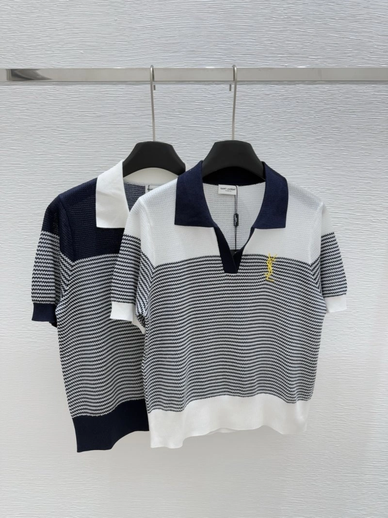 UrbanChic Unclassified Brand T-Shirts 147036