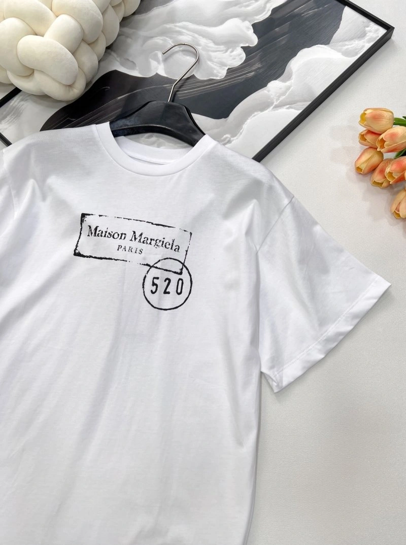 Original Unclassified Brand T-Shirts 147115