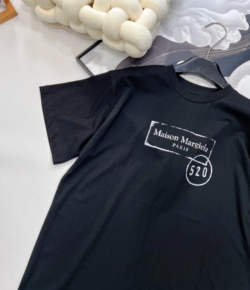 Classic Unclassified Brand T-Shirts 147028