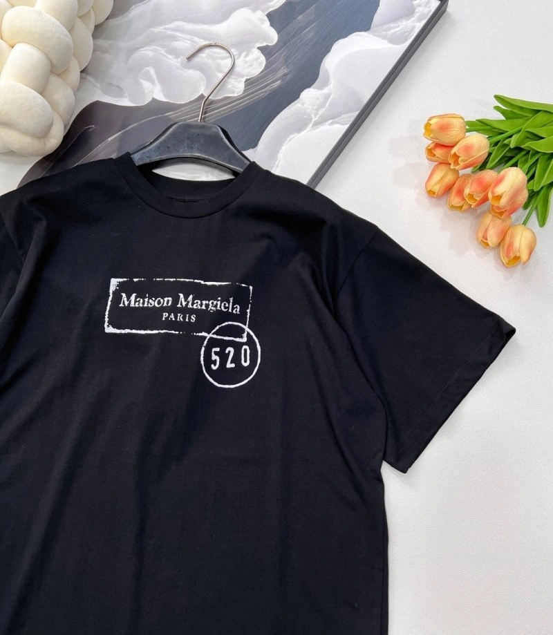 Classic Unclassified Brand T-Shirts 147028