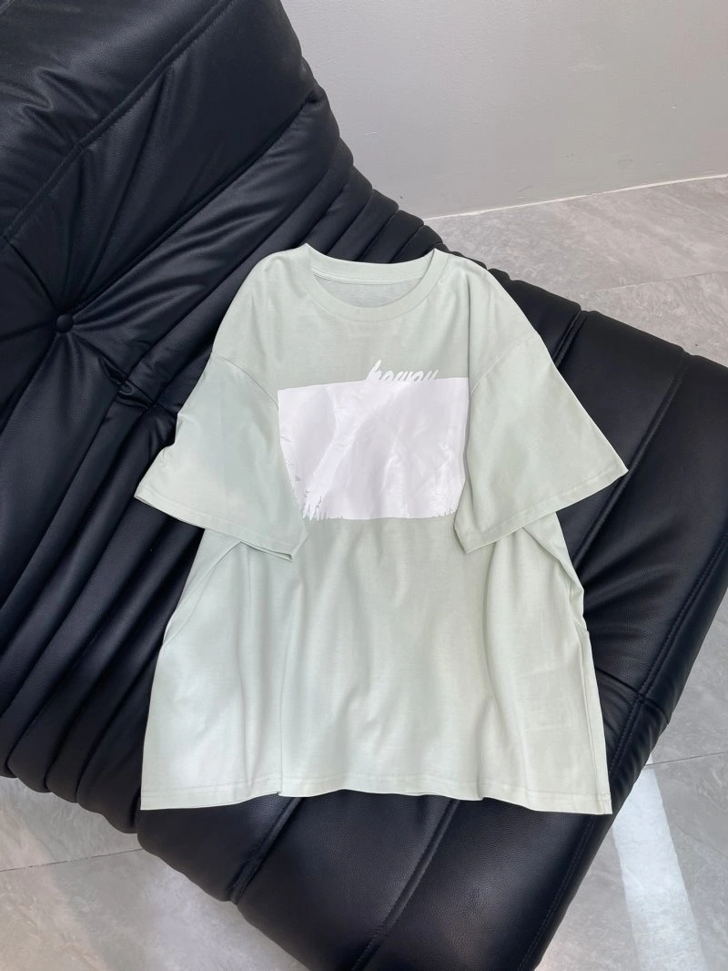 UrbanChic Unclassified Brand T-Shirts 147008