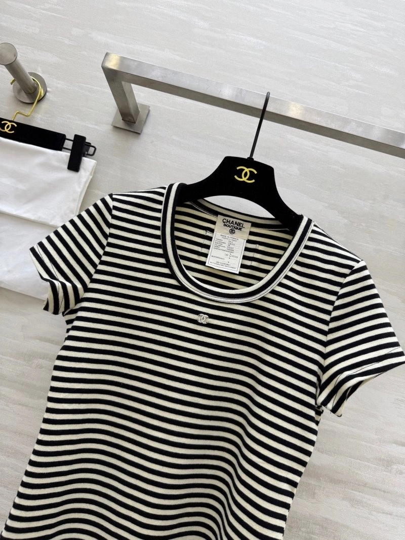 SoftTouch Unclassified Brand T-Shirts 153514
