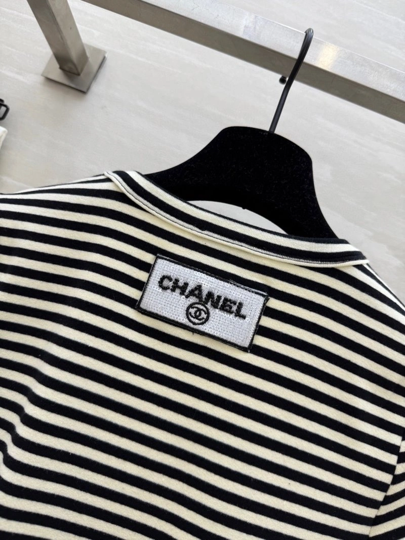 SoftTouch Unclassified Brand T-Shirts 153514