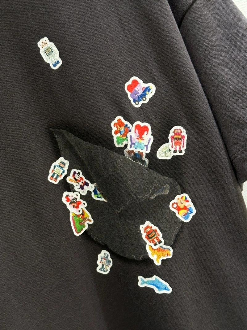 Compact Unclassified Brand T-Shirts 153505