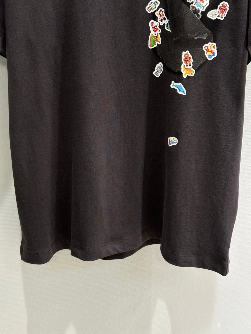 Compact Unclassified Brand T-Shirts 153505