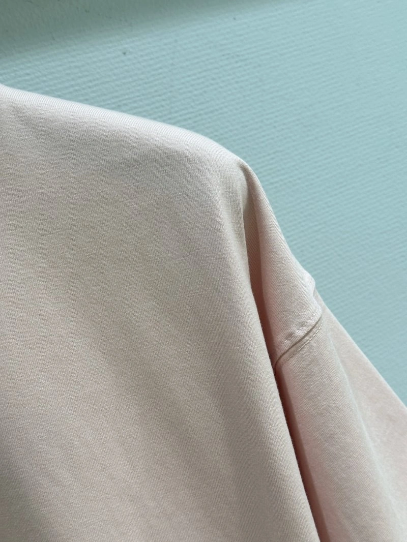 Cozy Unclassified Brand T-Shirts 153467