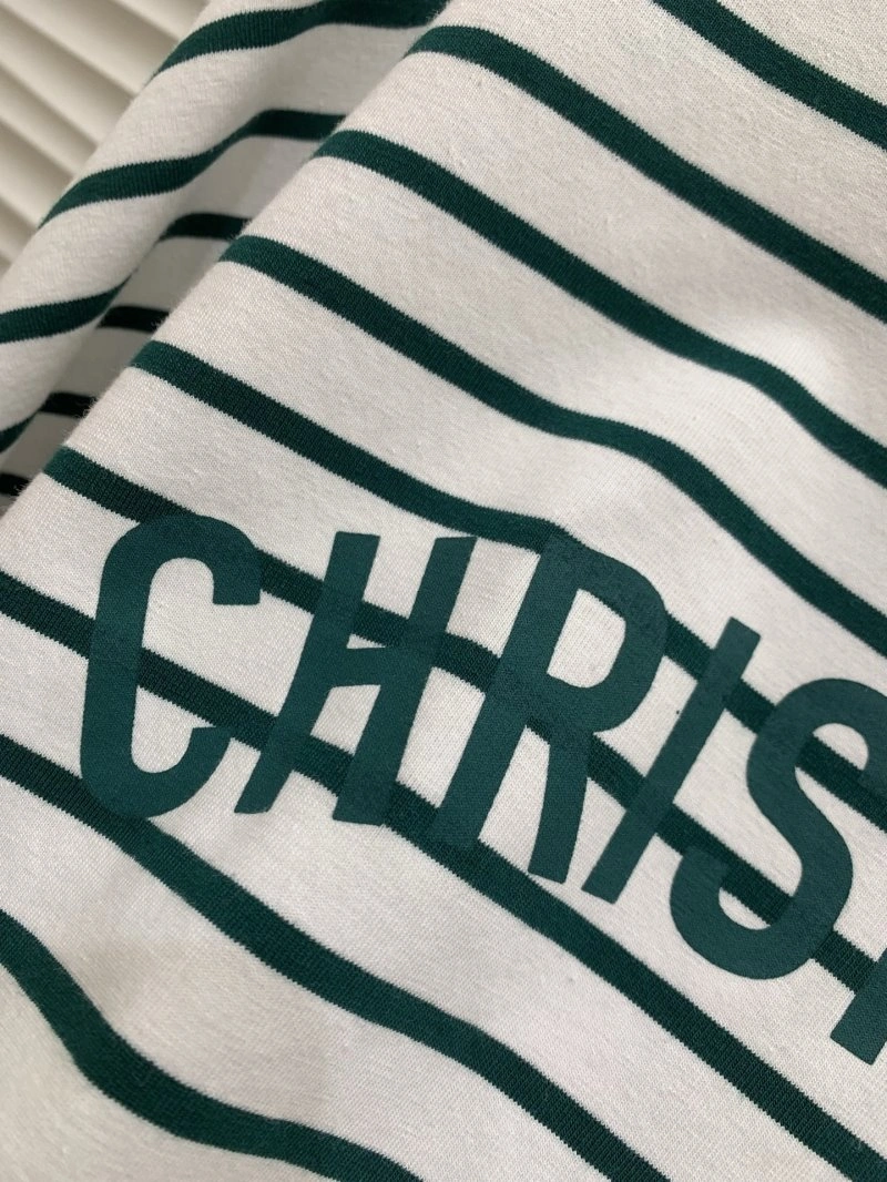 Compact Unclassified Brand T-Shirts 153461