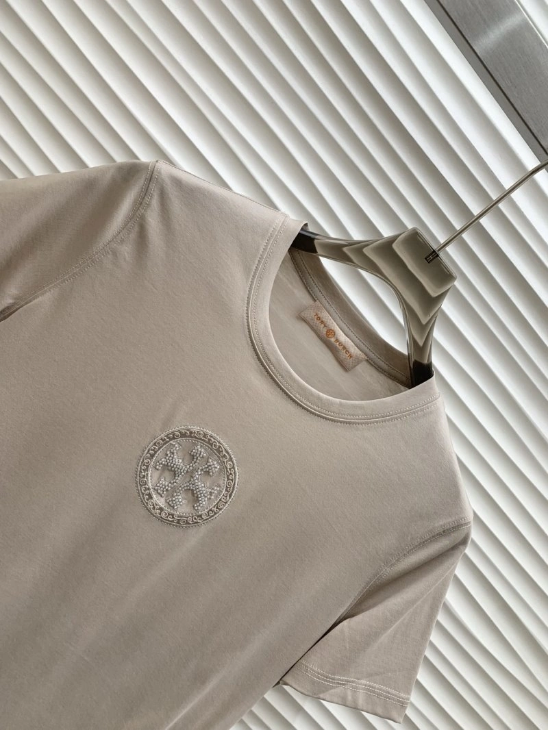 Minimalist Unclassified Brand T-Shirts 153441