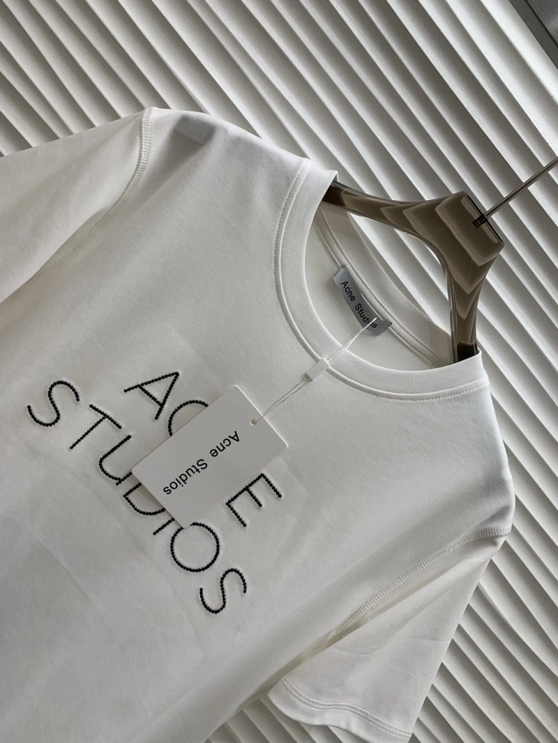 Trendsetting Unclassified Brand T-Shirts 153459