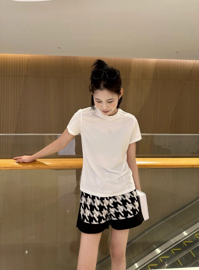 FashionForward Unclassified Brand T-Shirts 153440