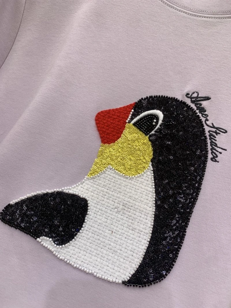 Unique Unclassified Brand T-Shirts 153443