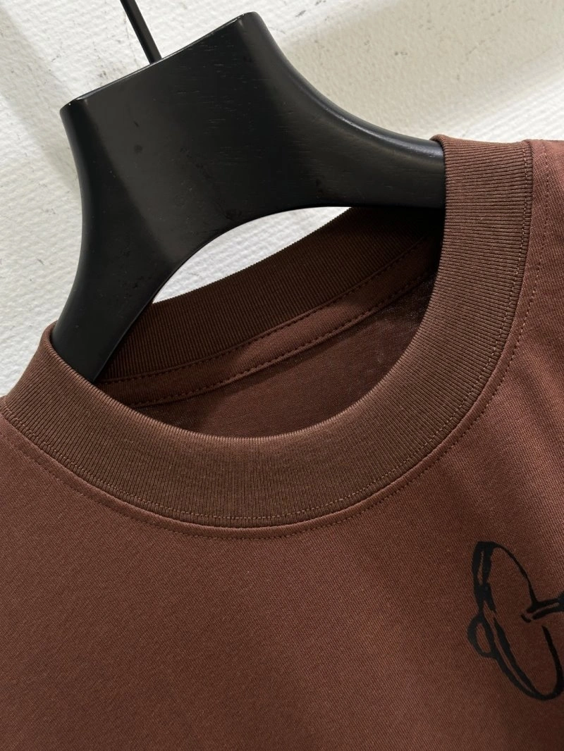 Vibrant Unclassified Brand T-Shirts 153429