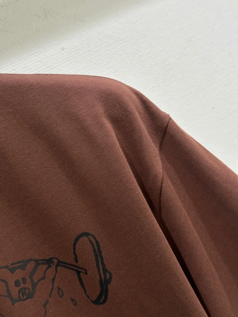 Vibrant Unclassified Brand T-Shirts 153429