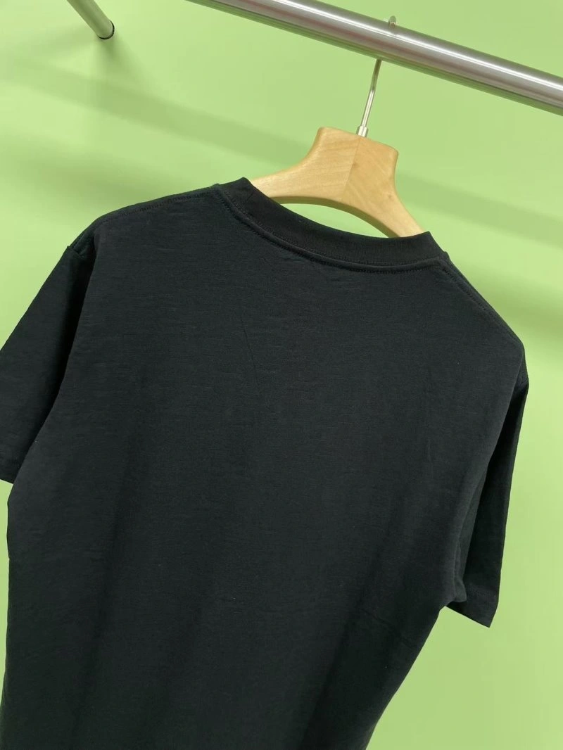 ModernLook Unclassified Brand T-Shirts 153425