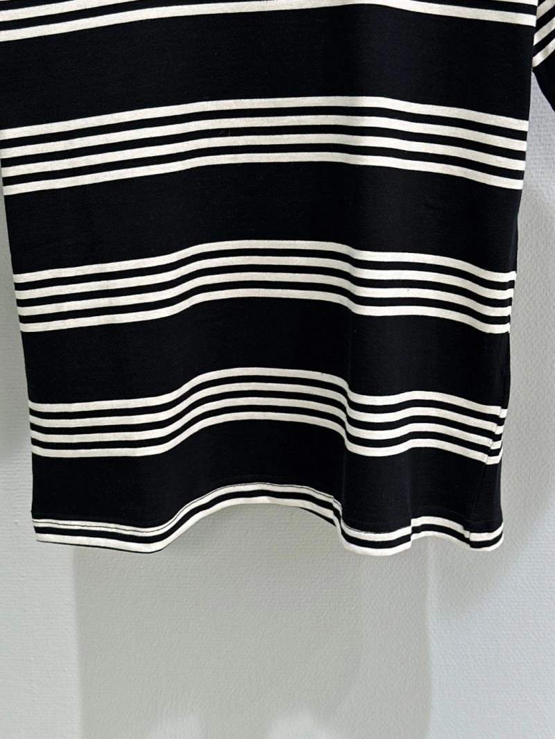 Sleek Unclassified Brand T-Shirts 153420