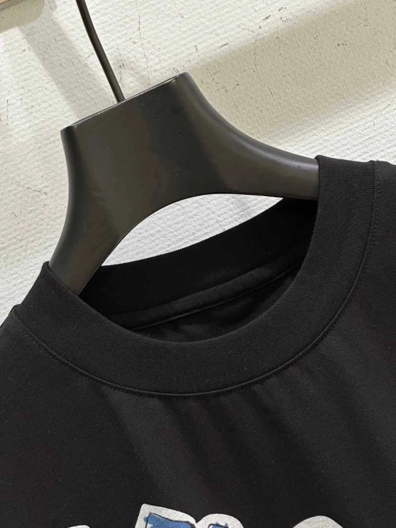 Fashionable Unclassified Brand T-Shirts 153392