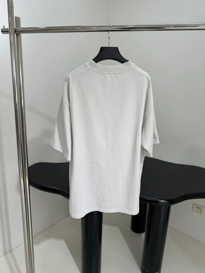 Youthful Unclassified Brand T-Shirts 153381