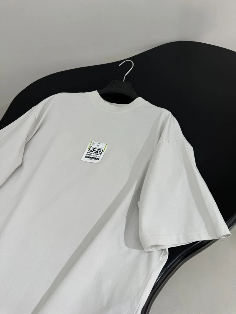 Youthful Unclassified Brand T-Shirts 153381