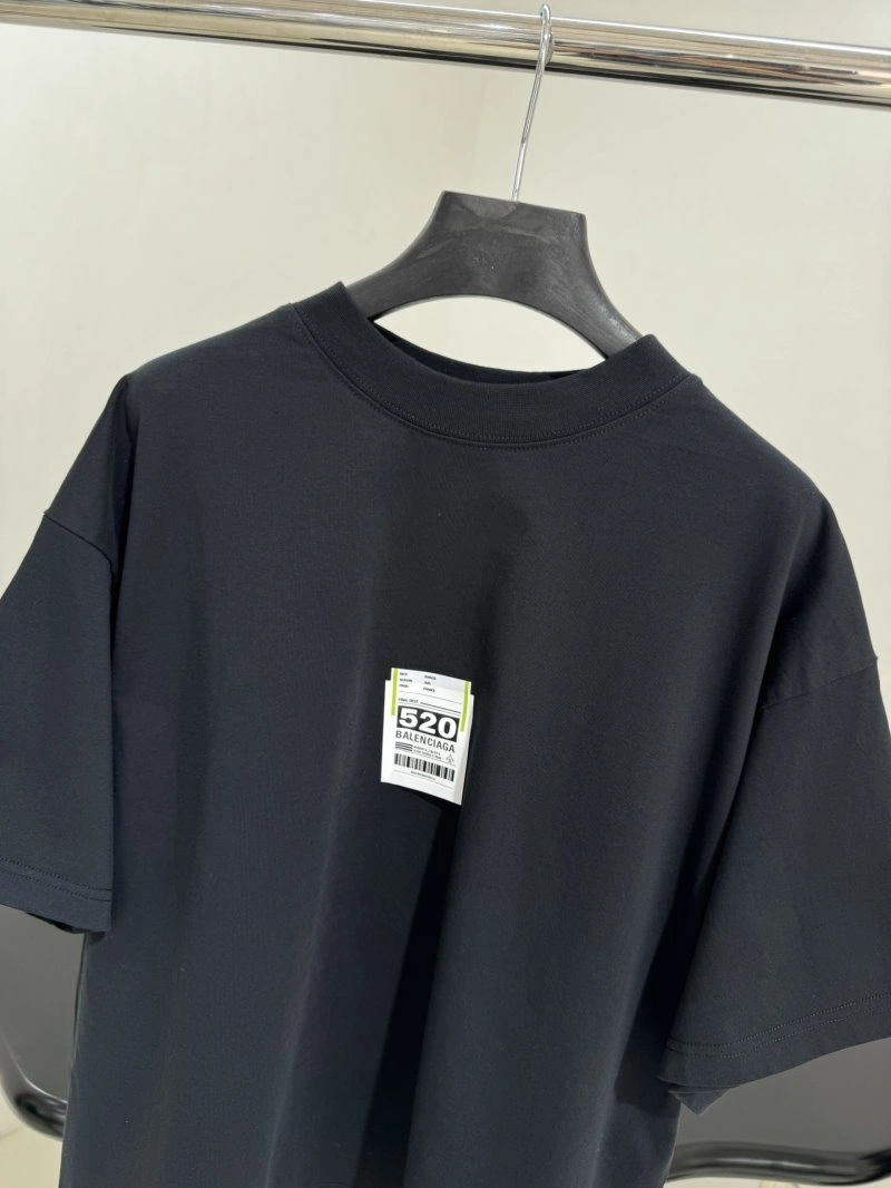 Fashionable Unclassified Brand T-Shirts 153379