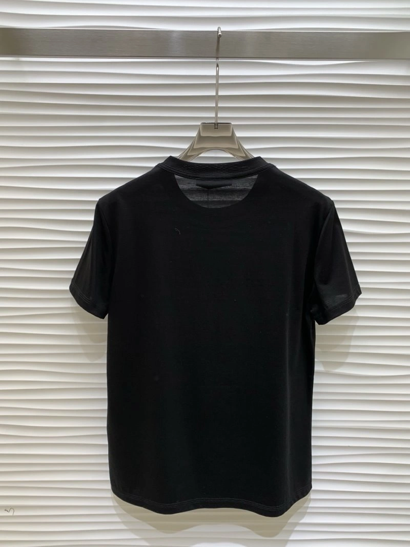 Flexible Unclassified Brand T-Shirts 153353