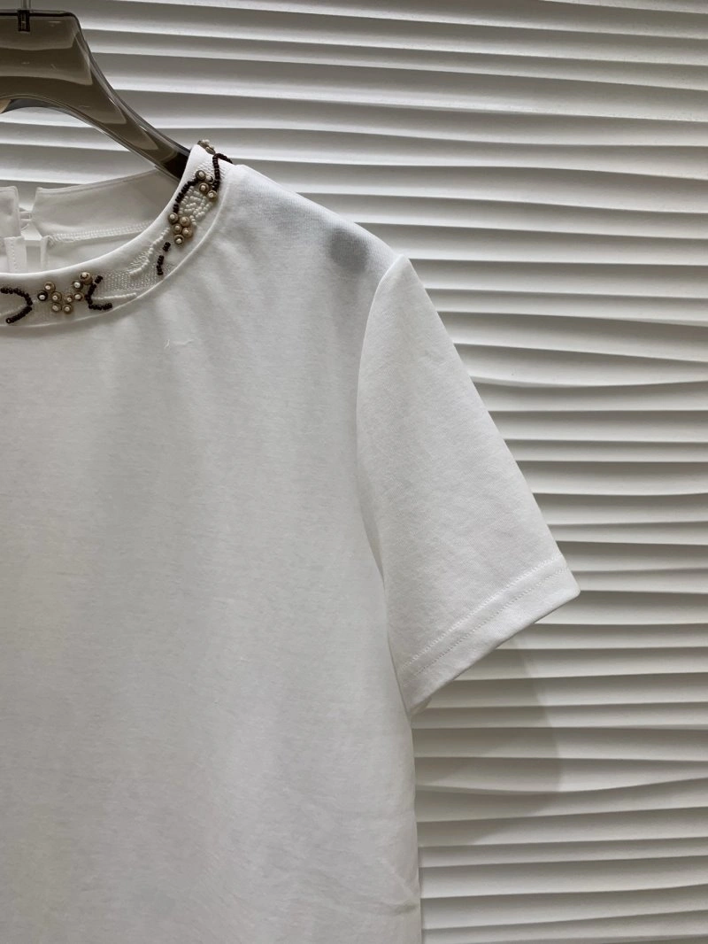 Versatile Unclassified Brand T-Shirts 153315