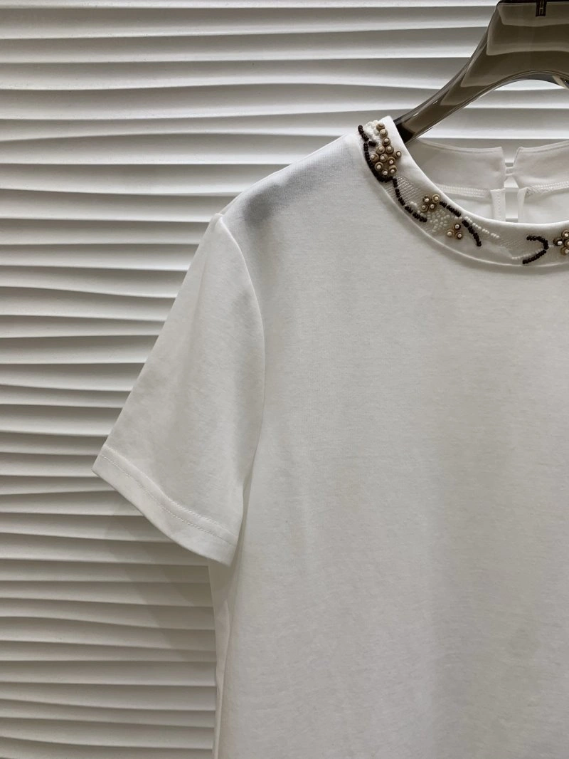 Versatile Unclassified Brand T-Shirts 153315