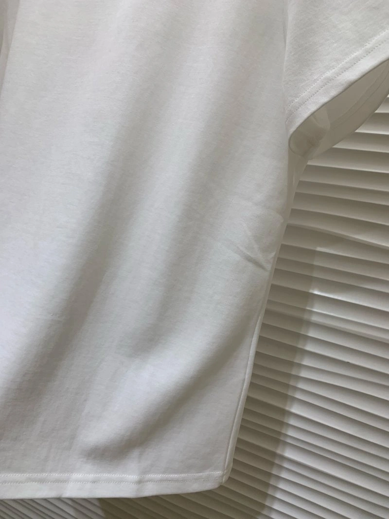 Versatile Unclassified Brand T-Shirts 153315