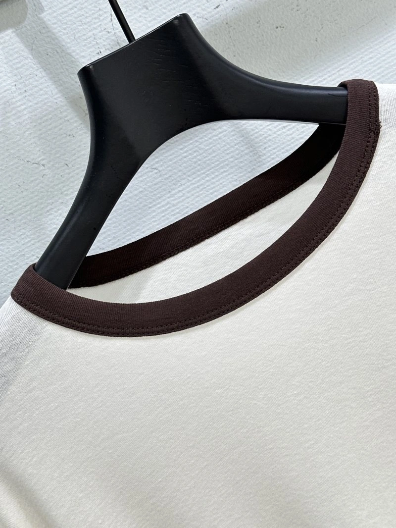 ModernLook Unclassified Brand T-Shirts 153299