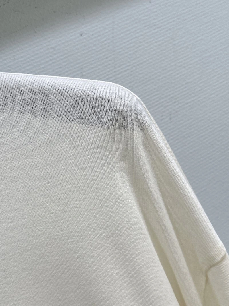 ModernLook Unclassified Brand T-Shirts 153299